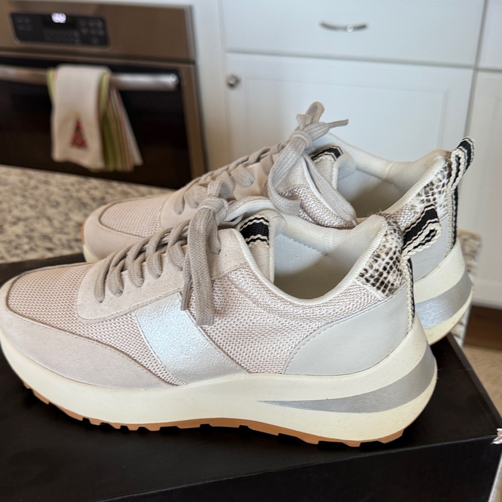 ShuShop Serafina Sneakers
